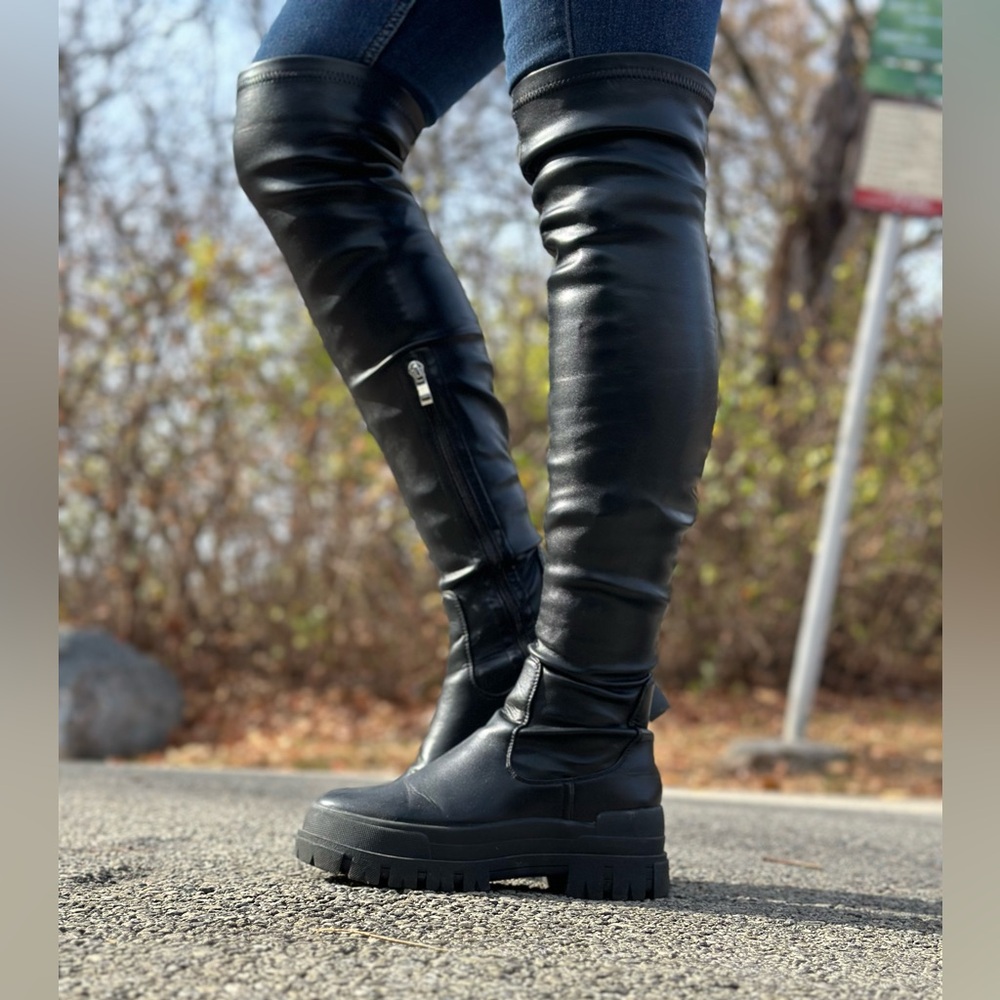 High knee boots